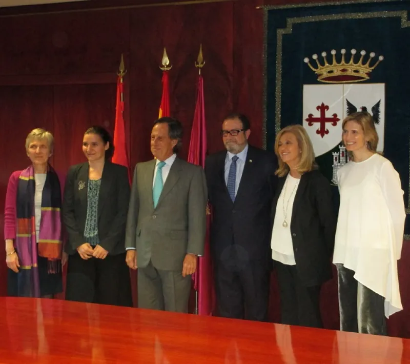 Firma de convenio de Ayto Alcobendas con Manos Unidas Madrid
