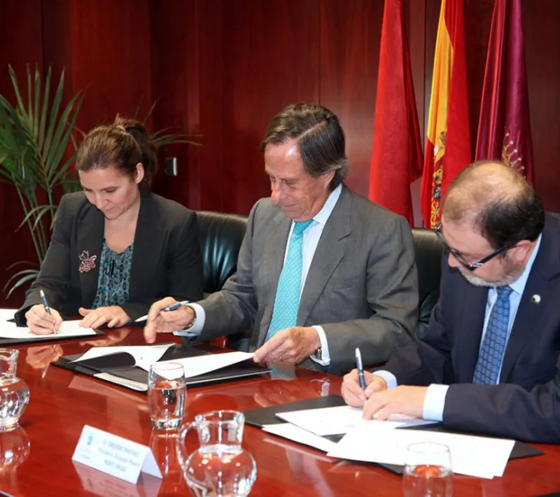 Firma de convenio de Ayto Alcobendas con Manos Unidas Madrid