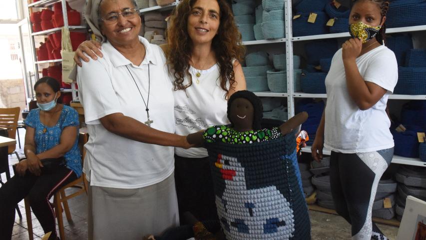 Trabajo Kuchinate en Israel. Foto: Kuchinate