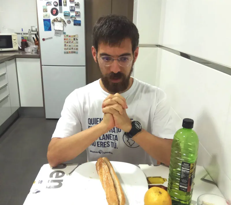 Cena del Hambre Virtual de Manos Unidas Valencia, voluntario de la delegación.