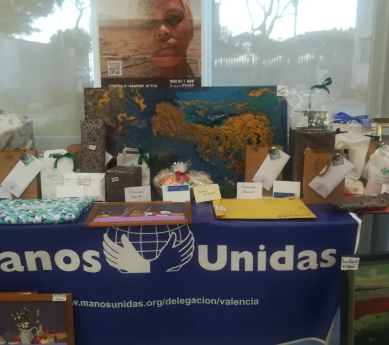 Cena del hambre en la comarcal de Manos Unidas Valencia en Foyos.