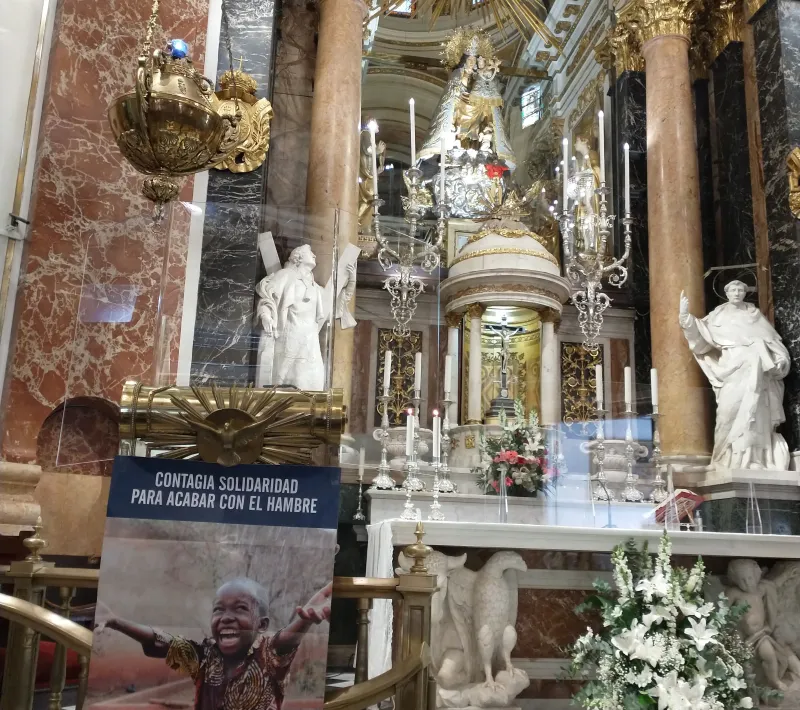 Misa en la Basílica de la Virgen delos Desamparados en el Día del Ayuno Voluntario. Manos Unidas Valencia