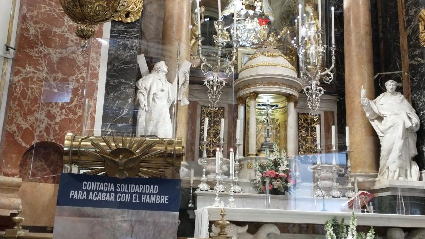 Misa en la Basílica de la Virgen delos Desamparados en el Día del Ayuno Voluntario. Manos Unidas Valencia