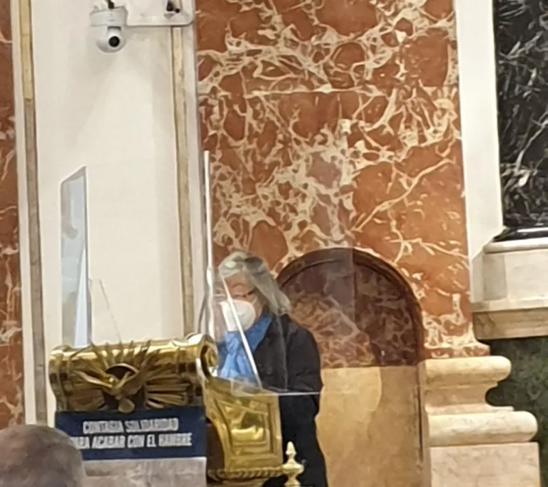 Misa en la Basílica de la Virgen delos Desamparados en el Día del Ayuno Voluntario. Manos Unidas Valencia