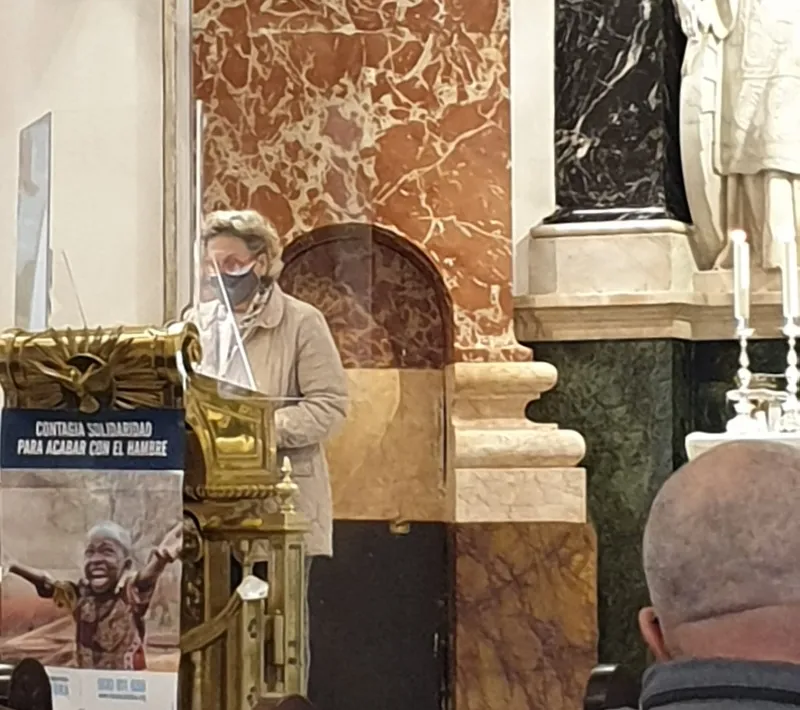 Misa en la Basílica de la Virgen delos Desamparados en el Día del Ayuno Voluntario. Manos Unidas Valencia