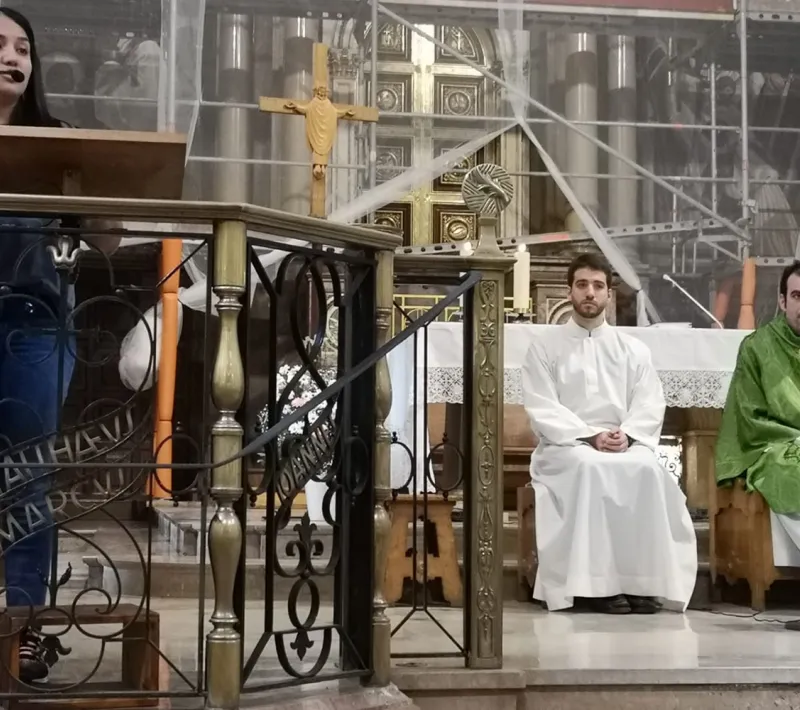 Diana Torres, en el púlpito de la Parroquia de Sant Vicenç de Sarrià