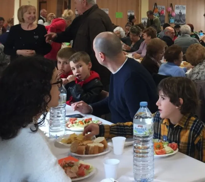 Comida solidaria en Cerdanyola
