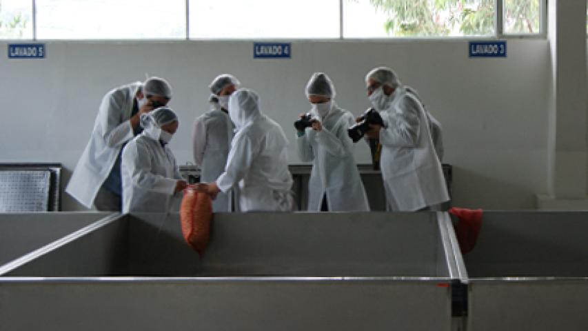 La Cooperación Española y El País visitan el trabajo de Manos Unidas en Ecuador