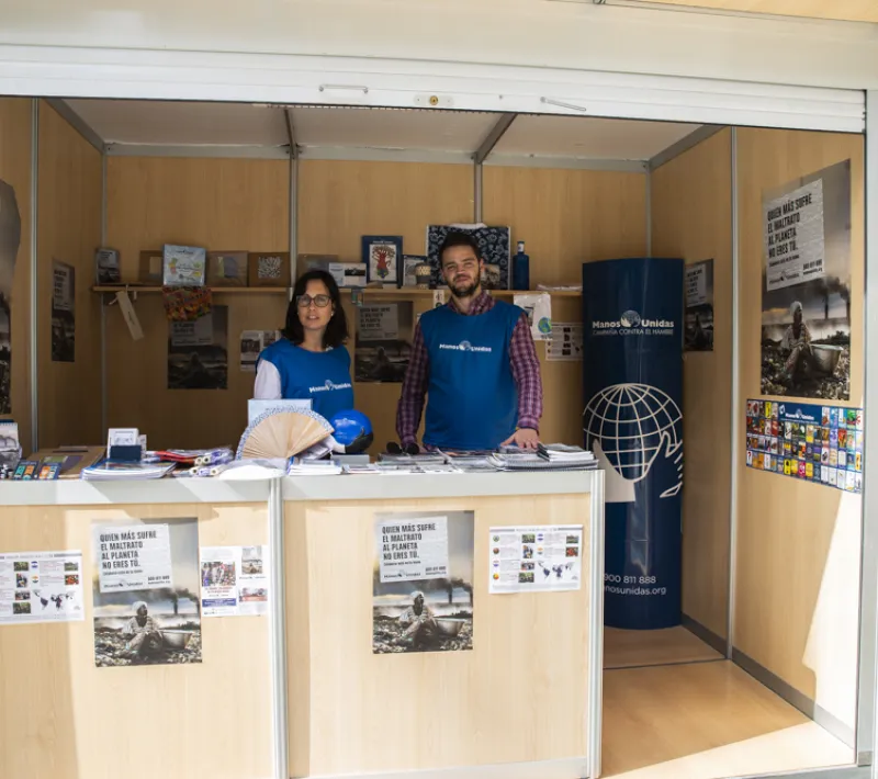 elena y voluntario