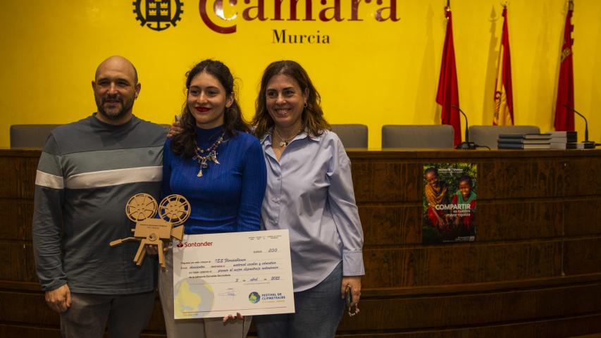 ella y padres