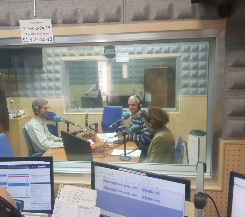 Voluntarios de Manos Unidas Madrid y Jorge Naranjo en el programa Iglesia Viva de Radio María