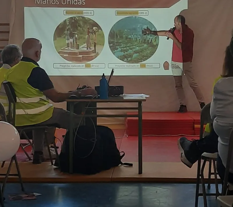 Voluntarios de Manos Unidas Madrid en el encuentro de ONGs de San Agustín de Guadalix