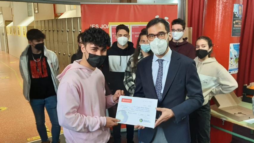 Entrega 1er premio Clipmetrajes MU 2020 al  Colegio Joaquín Rodrigo de Madrid