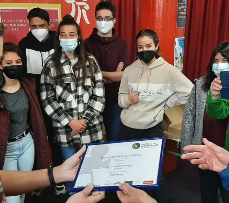Entrega 3er premio Clipmetrajes MU 2020 al  Colegio Joaquín Rodrigo de Madrid