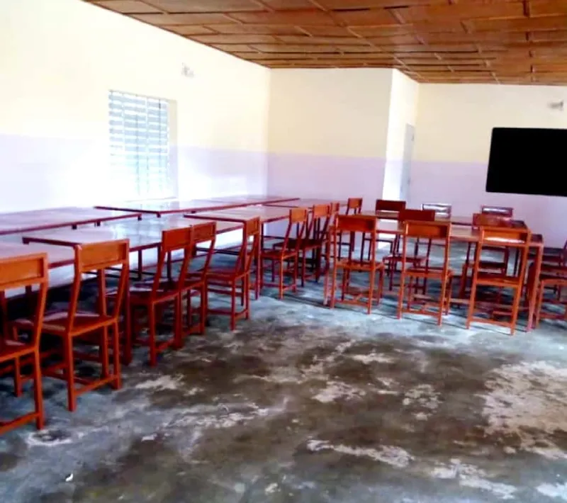 equipement des tables et chaises