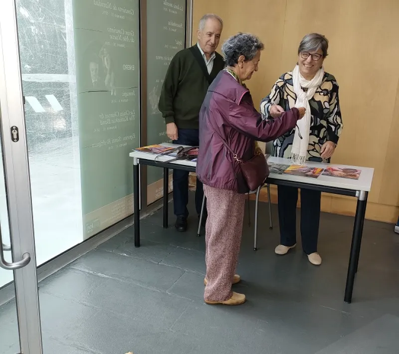 Nuestros voluntarios en el espectáculo de Papel y Pluma 2023 en Alcobendas a beneficio de Manos Unidas