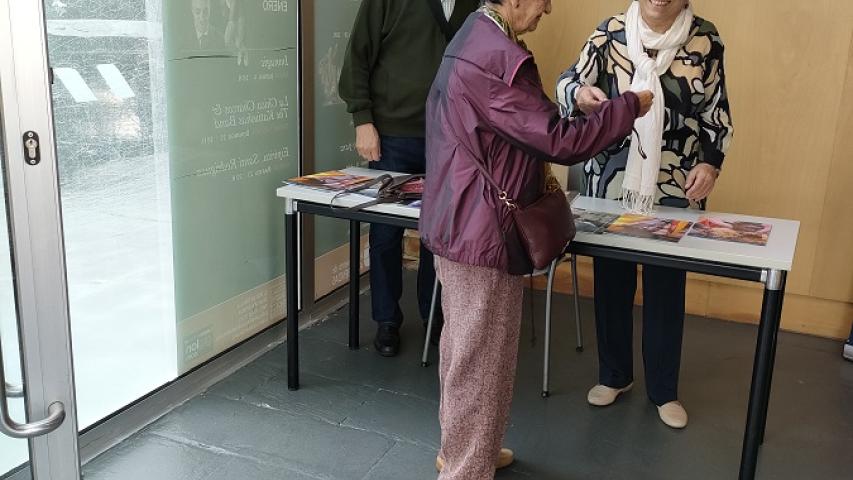 Nuestros voluntarios en el espectáculo de Papel y Pluma 2023 en Alcobendas a beneficio de Manos Unidas
