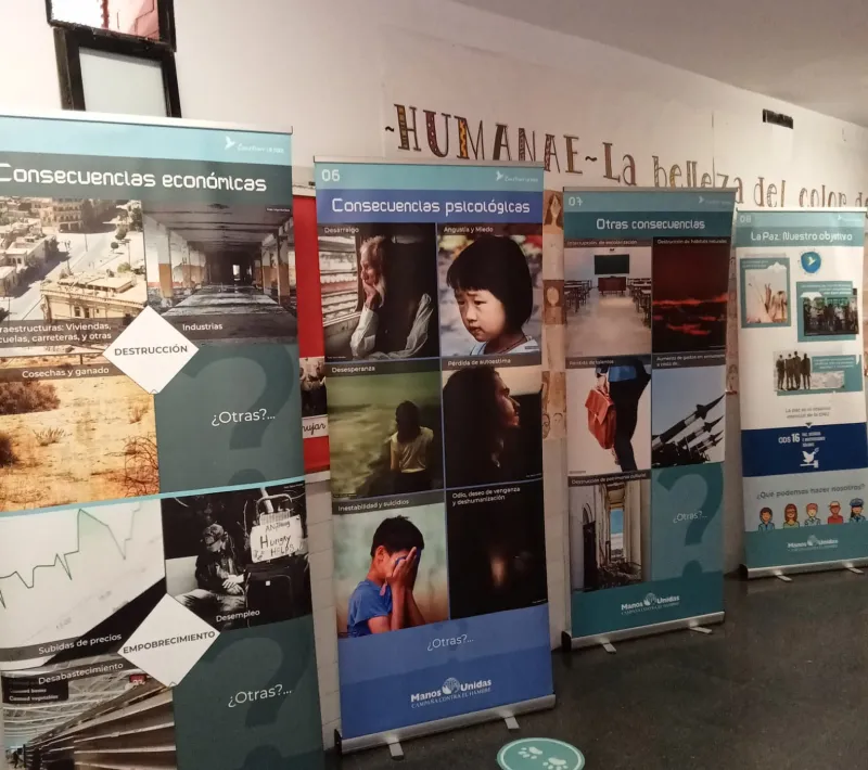 Exposición Construir la Paz de Manos Unidas Madrid en el colegio República del Brasil
