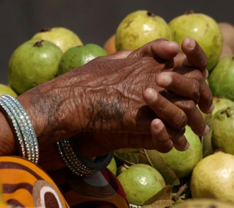 Exposición de fotografía "24 horas en la vida de una mujer en India", de Javier Cuadrado. En Manos Unidas Valencia