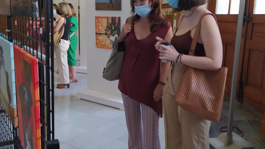 Exposición solidaria a beneficio de Manos Unidas Valencia en la Estación del Norte, Sala de los Mosaicos.