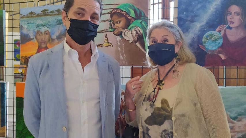 José María Payá, director de la Escuela de Arte Gaia y Ana Ruiz Ruiz, delegada de Manos Unidas en Valencia.