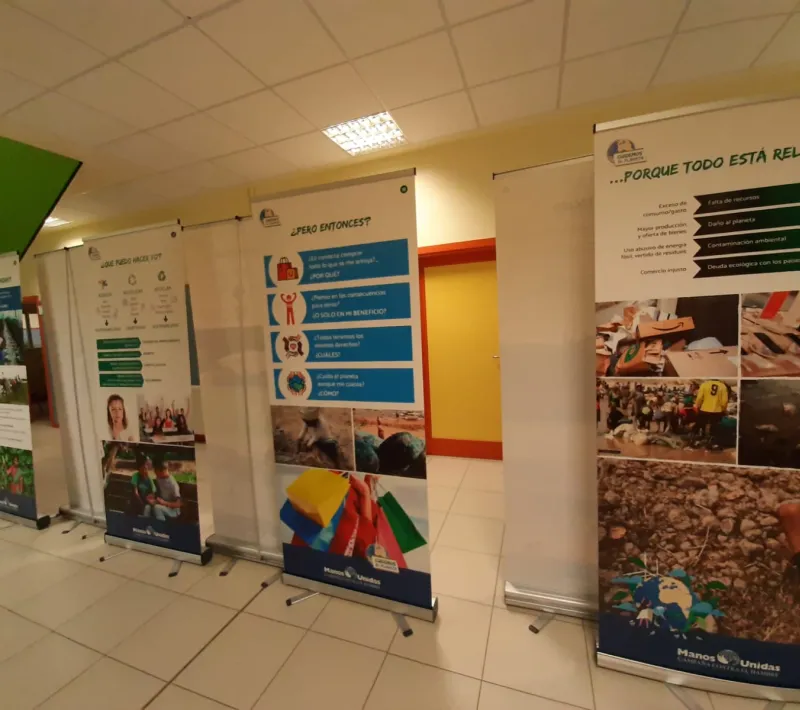 Exposición "Cuidemos el Planeta" en el CP Sierra Oeste de Sta. María de la Alameda (Madrid)