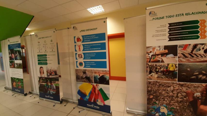 Exposición "Cuidemos el Planeta" en el CP Sierra Oeste de Sta. María de la Alameda (Madrid)