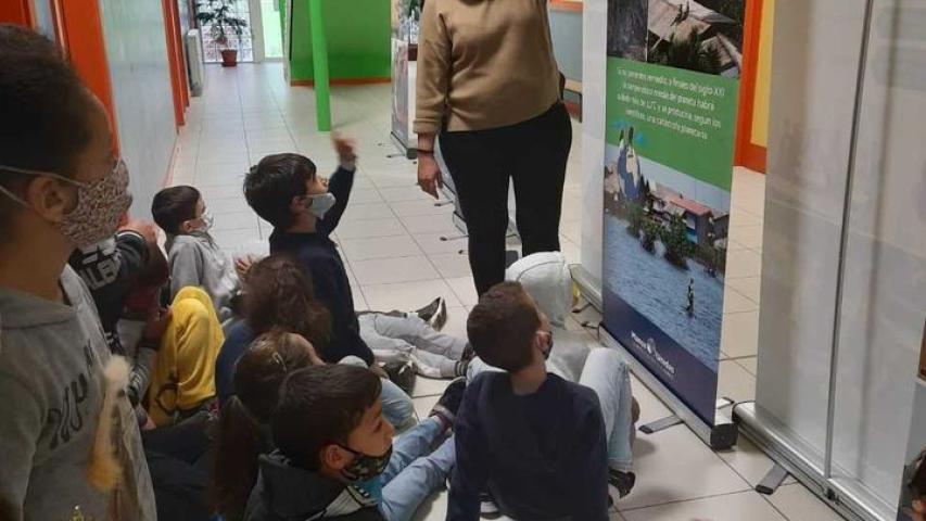 Exposición "Cuidemos el Planeta" en el CP Sierra Oeste de Sta. María de la Alameda (Madrid)
