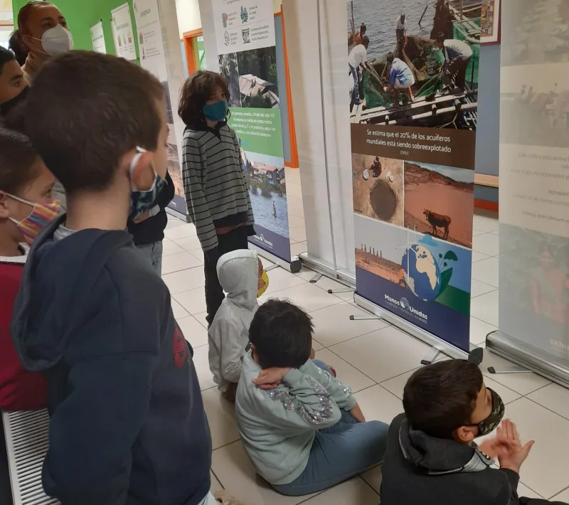 Exposición "Cuidemos el Planeta" en el CP Sierra Oeste de Sta. María de la Alameda (Madrid)