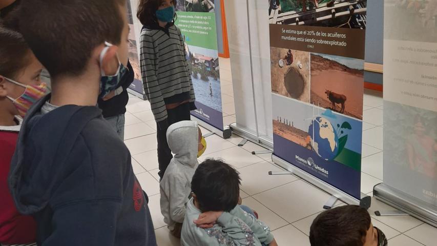 Exposición "Cuidemos el Planeta" en el CP Sierra Oeste de Sta. María de la Alameda (Madrid)