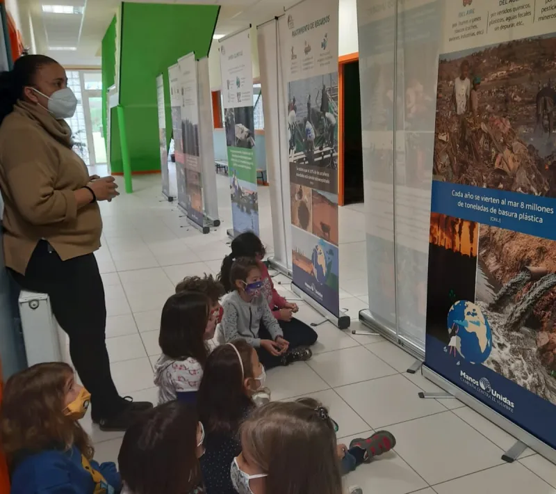 Exposición "Cuidemos el Planeta" en el CP Sierra Oeste de Sta. María de la Alameda (Madrid)