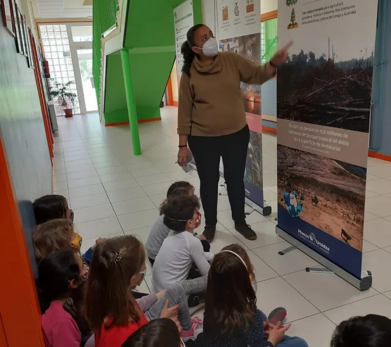 Exposición "Cuidemos el Planeta" en el CP Sierra Oeste de Sta. María de la Alameda (Madrid)