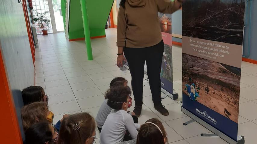Exposición "Cuidemos el Planeta" en el CP Sierra Oeste de Sta. María de la Alameda (Madrid)
