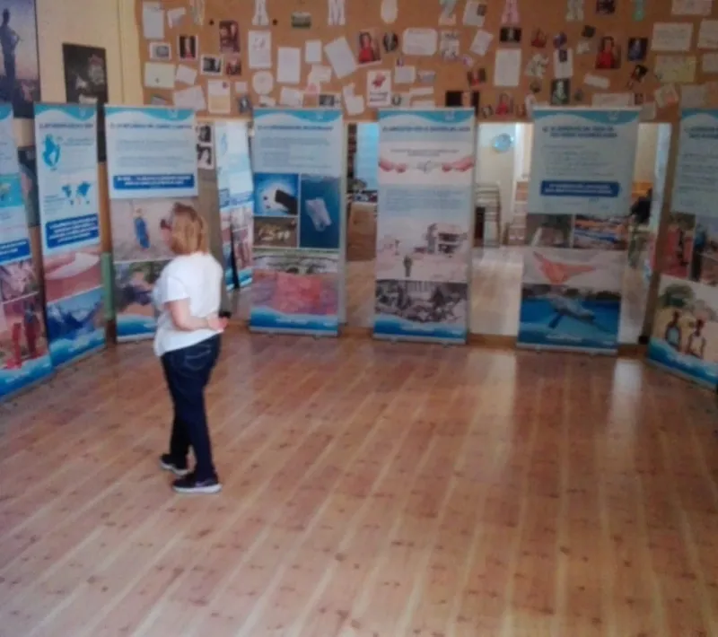 Exposición de Manos Unidas en el colegio Ciudad de los Angeles de Madrid