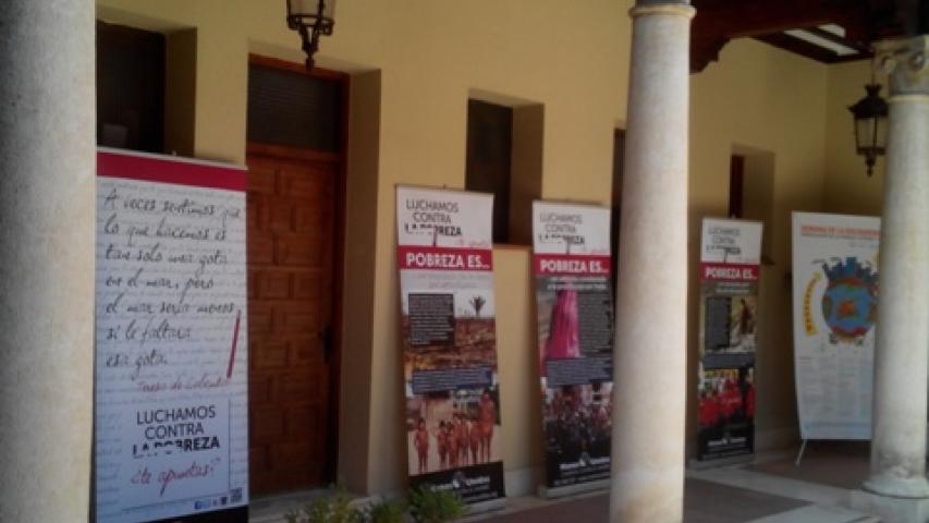 exposicion luchamos contra la pobreza