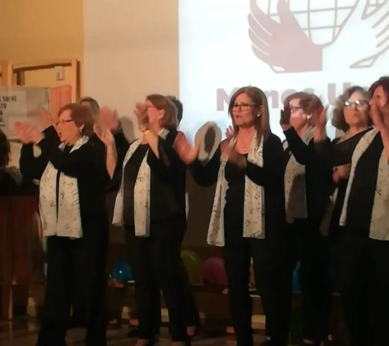 Actuación musical. Cena del Hambre en  Manos Unidas Valencia, delegación de Loriguilla
