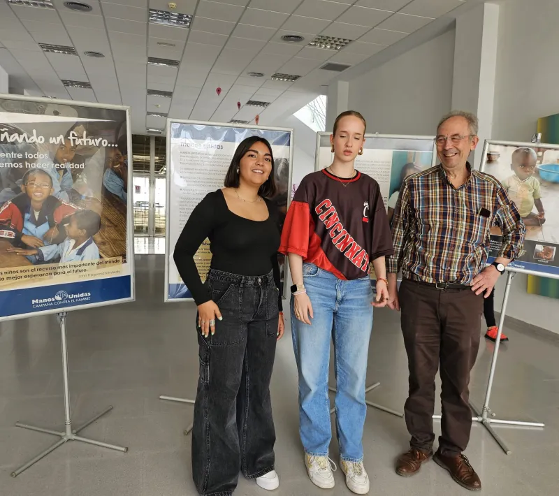 fac. trabajo social expo. contagia solidaridad4