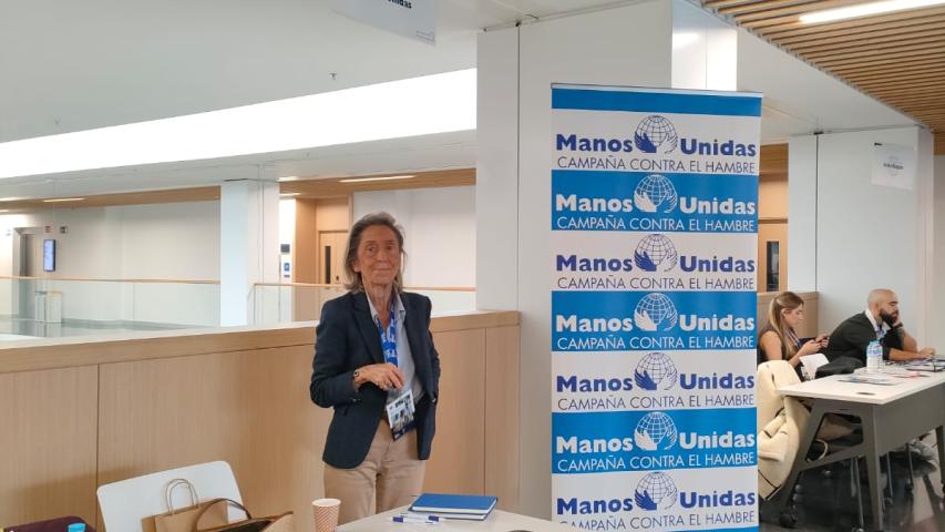 Estand de Manos Unidas Madrid en la Feria de Empleo MEET 2024 de ESIC