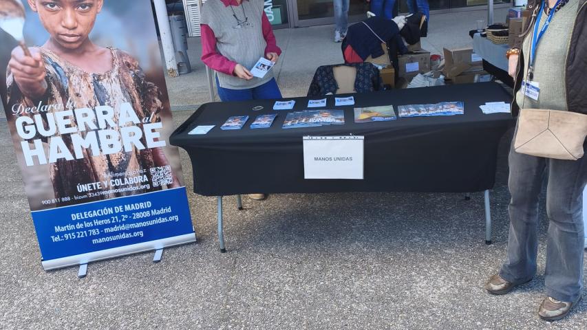 Estand de Manos Unidas Madrid en la Feria de Voluntariado de la UAM 2026