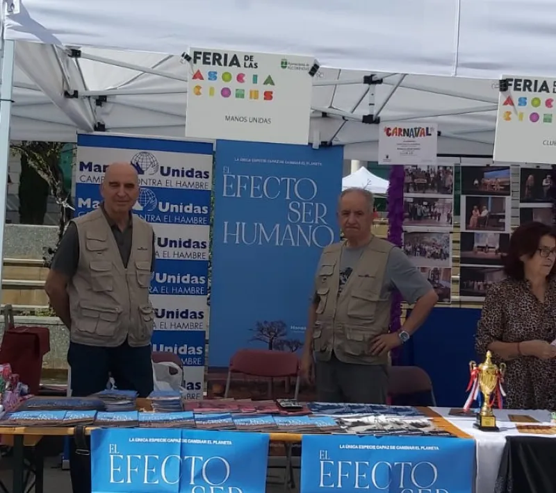 Stand de Manos Unidas en la Feria de las Asociaciones de Alcobendas 2024
