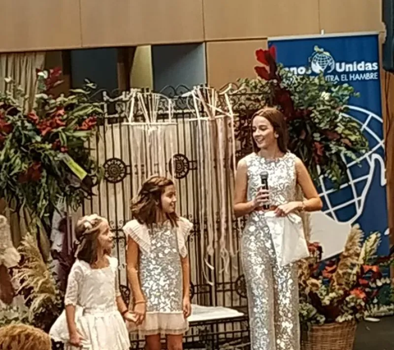 Desfile de Comunión benéfico. Vannu 2019