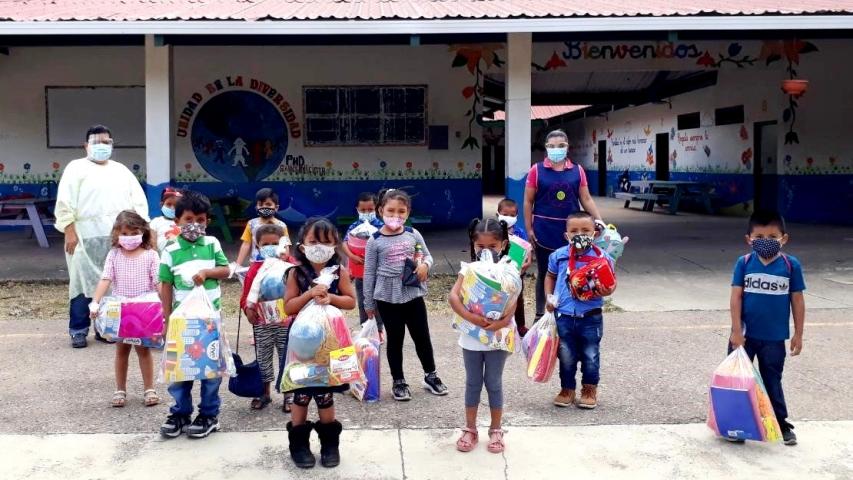 El Ayuntamiento de Onteniente colabora con Manos Unidas para escolarizar a niños de Honduras.