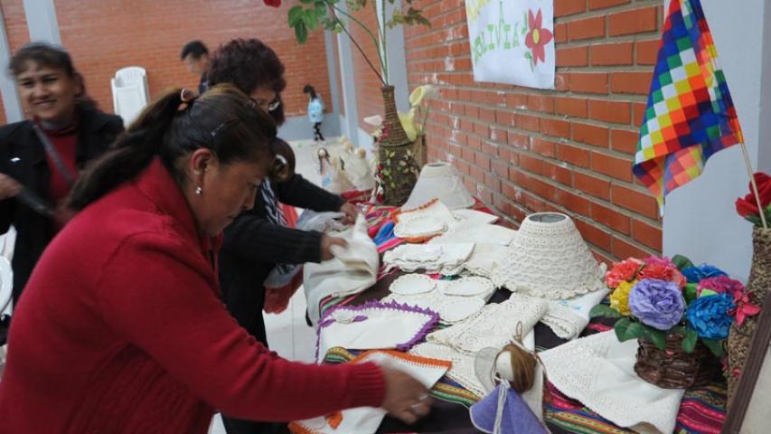 Taller en la Escuela de líderes indígenas Nicolasa Noza de Cuvene' de Beni