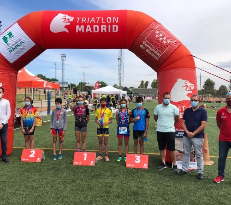 i triatlon de parla podio mixto