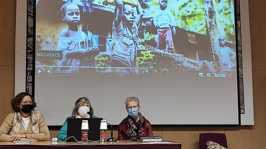 El IES Rascanya ha acogido a voluntarias de Manos Unidas Valencia para dar charlas sobre la situación en África.
