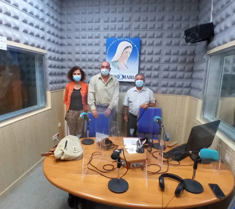 Programa Iglesia Viva de MU en Radio María