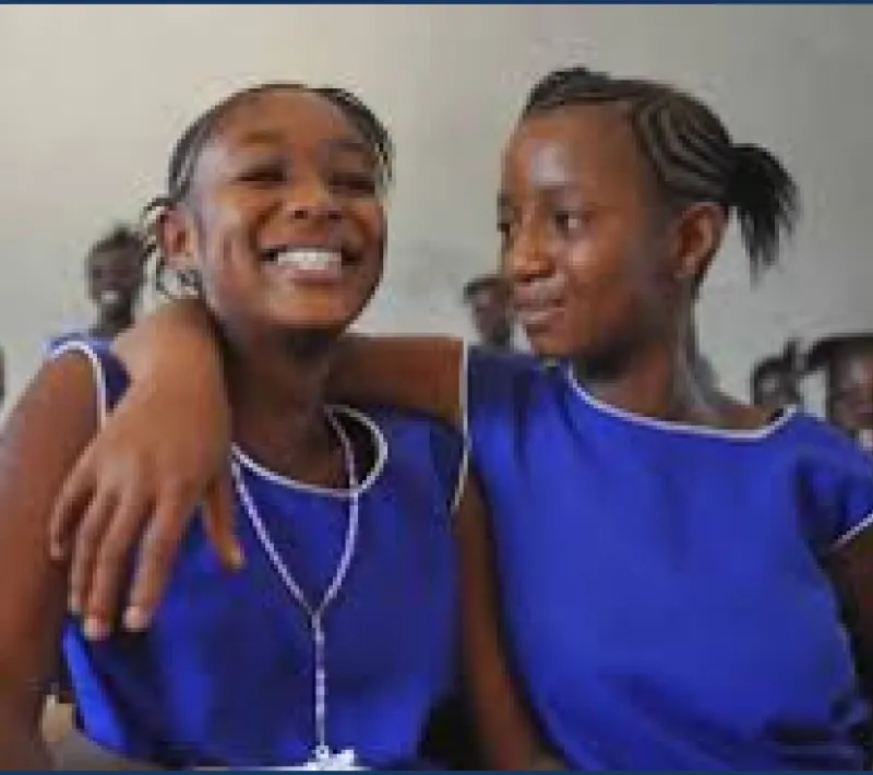 Favorecimiento del acceso universal y equitativo a educación secundaria en Borborkomboh. Sierra Leona.