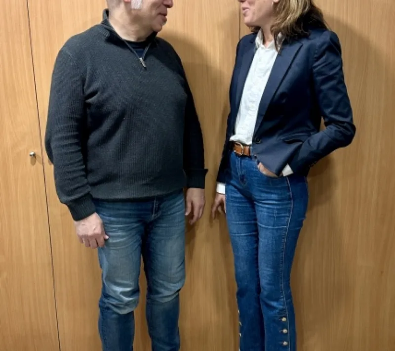 Minoves y Angerri charlan animádamente en un momento del encuentro