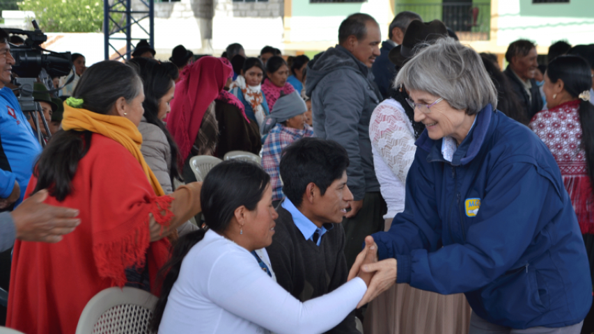 La hermana María Jesús, en su labor con la Fundación Maquita en Ecuador. Fotografía: Manos Unidas.