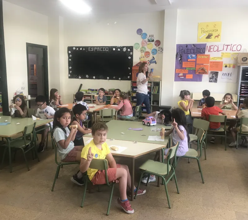 Bocadillo solidario el día 8 en "Ocejón"  organizado por Manos Unidas.